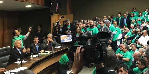  Projeto que derruba Aviso de Recebimento ganha apoio entre deputados 