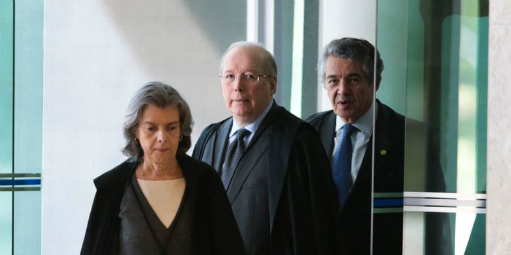 STF vira bombeiro e tira Renan da linha sucessória de Michel Temer