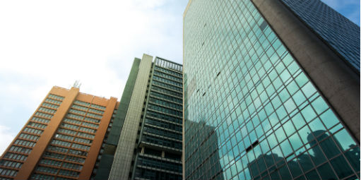 Mercado de escritórios e salas comerciais continua em baixa