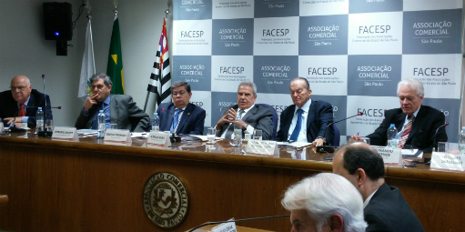 É importante não criar obstáculos que inviabilizem o governo Temer