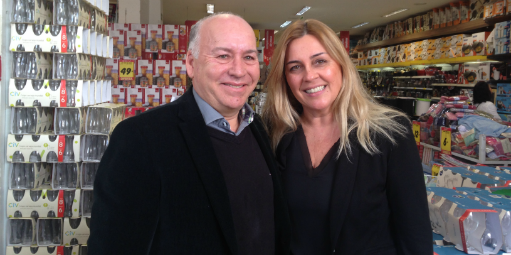 Xô baixo astral! Eles sorriem para espantar a crise 