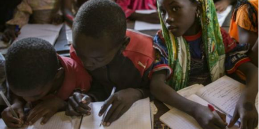 Ensino secundário pode reduzir a pobreza pela metade