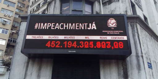 "Impeachment Já" é a bandeira das associações comerciais