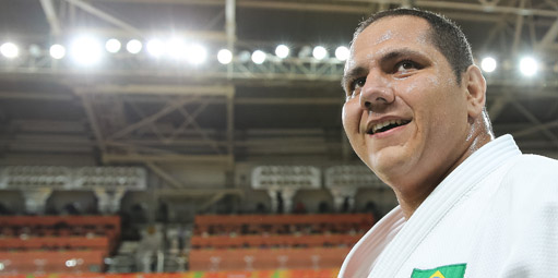 Judoca Rafael Silva conquista medalha de bronze