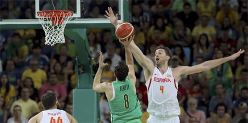Basquete masculino conquista vitória heroica