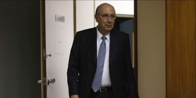 Governo busca nome para substituir Meirelles na Fazenda 