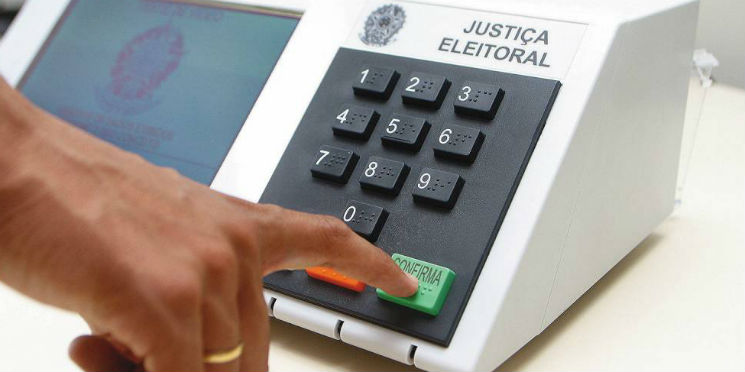 Eleição de 2018 terá 30 mil urnas eletrônicas com voto impresso
