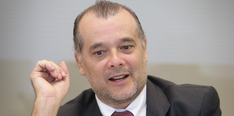 "É preciso diminuir o quadro e remuneração. Tão simples como isso e tão complicado como isso" 