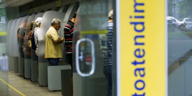 Calote em bancos públicos cresce R$ 10 bi em um ano