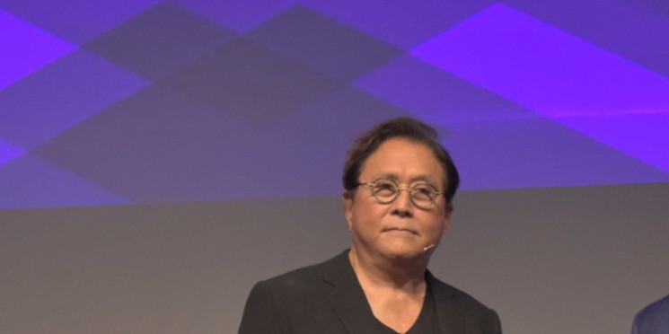 'Tenha educação financeira real e não precisará mais de dinheiro'