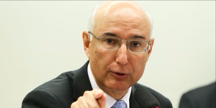 'A lei está aí para ser cumprida e vamos cumprir'