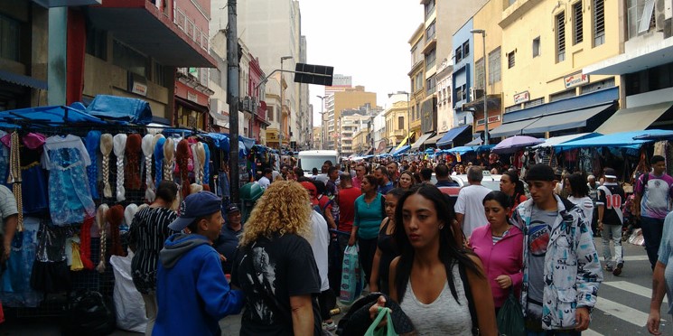 Estudo mostra que 96% das lojas brasileiras estão irregulares