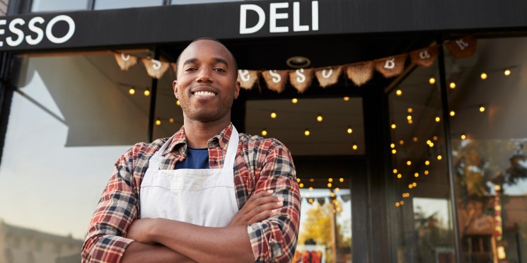 Varejo abriu 6,2 mil postos de trabalho em julho