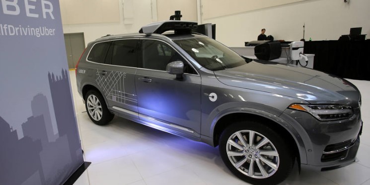 Carro sem motorista ainda está distante do Brasil