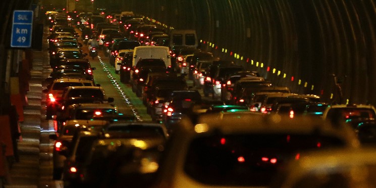 Neste feriado, 2,7 milhões de veículos deixam São Paulo