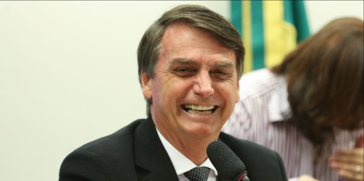 Bolsonaro elogia as duas ministras de seu governo