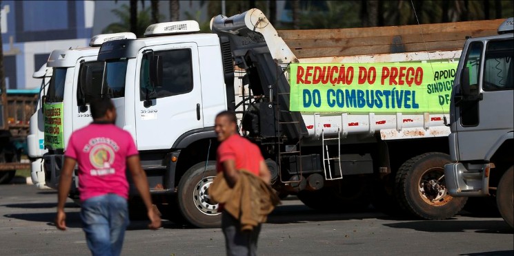 Custo da greve das transportadoras: R$ 15 bilhões