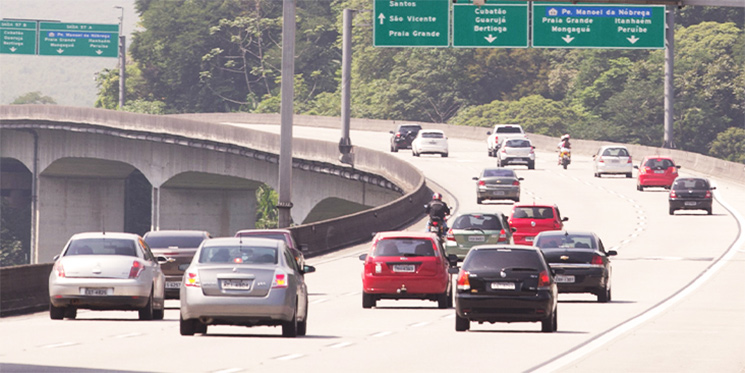 Trânsito intenso no retorno do feriado