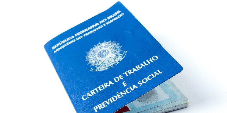 Desemprego fica em 11,8% no trimestre até agosto