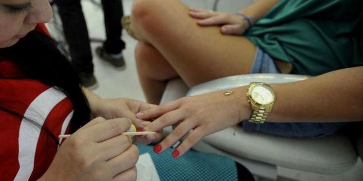 Em 2016, setor de serviços cortou 410 mil empregos 