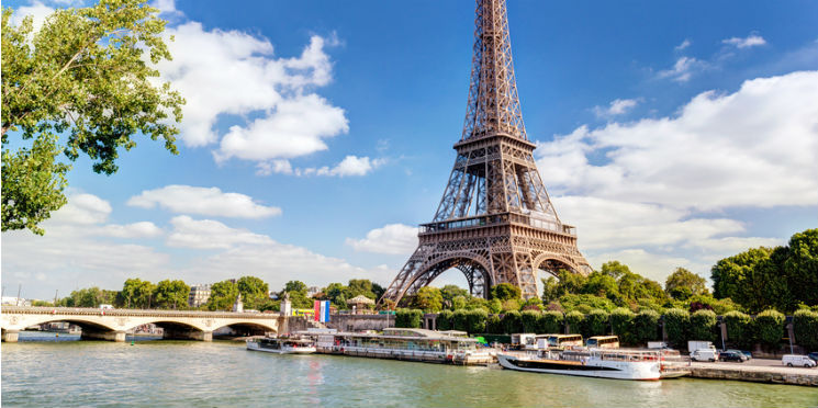 Gasto de brasileiros no exterior recua 7,3%