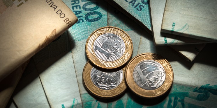 Novo seguro-desemprego fica para 2020