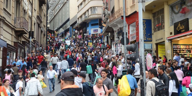 Movimento do comércio cresce 1,8% em 2018