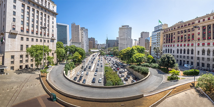 Um corredor gastronômico no centro da capital