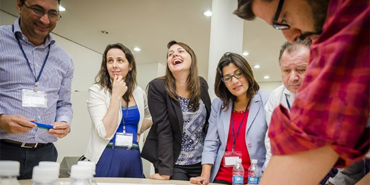 Duratex dá régua e compasso para alinhar seus fornecedores