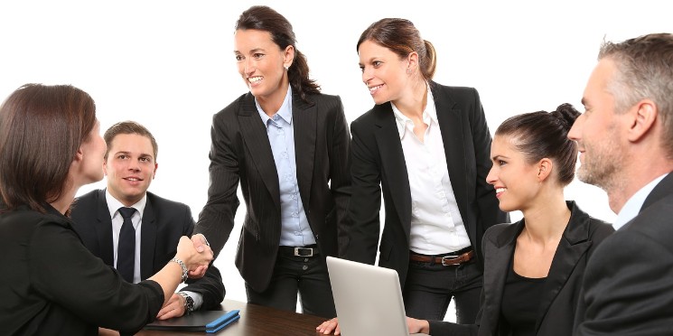 Salário de mulher com filhos é até 40% inferior