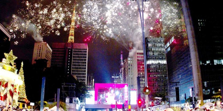 O que abre e o que fecha em São Paulo na virada