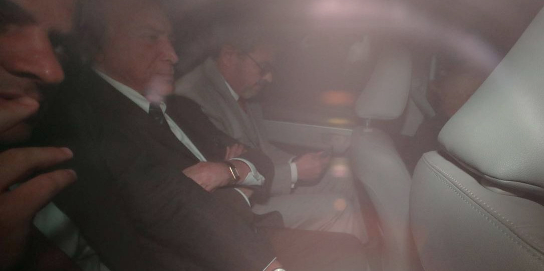 Michel Temer se entrega à PF em São Paulo