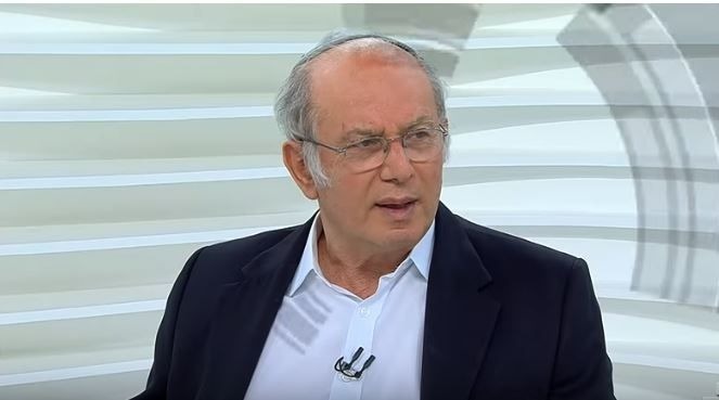 'País balança mas não cai', diz Elie Horn