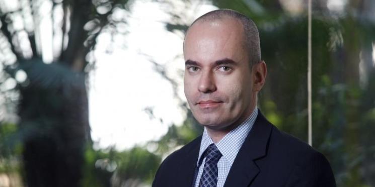 Analistas cortam projeção do PIB 