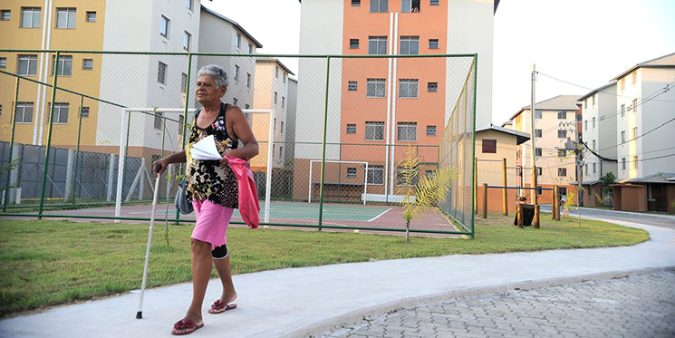 Idosos poderão pegar empréstimo dando casa própria como garantia