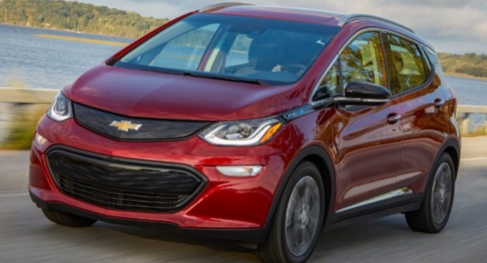 Carro elétrico começa a acelerar no Brasil