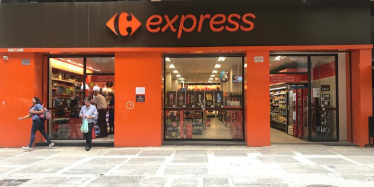 Concorrência entre lojas de vizinhança chega ao centro de São Paulo