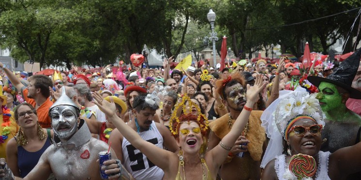 Carnaval 'turístico' deve movimentar R$ 8 bi na economia