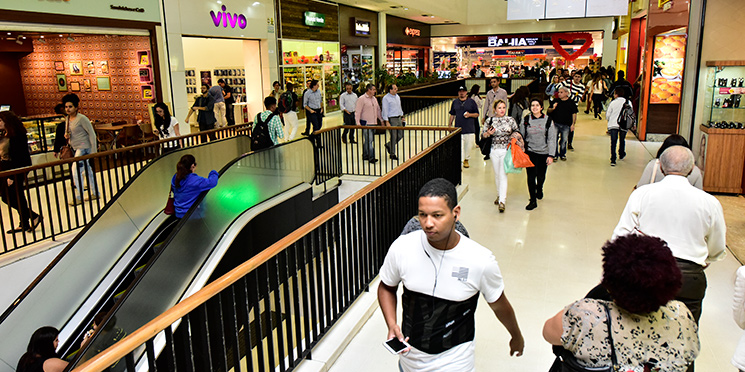 O negócio é comprar no shopping sem sair de casa