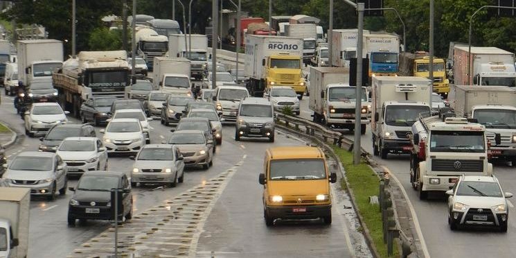 Idade média de carros em circulação é a maior em 18 anos