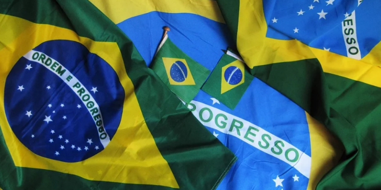 Para frente e para o alto