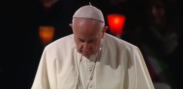 Papa Francisco preside Via Sacra no Coliseu
