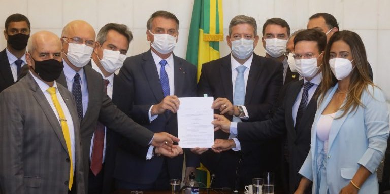 Proposta do novo Bolsa Família prevê seis auxílios extras