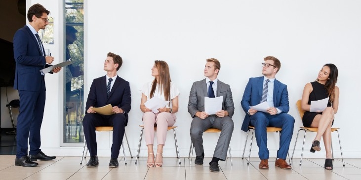 Brasil cria 184 mil vagas com carteira assinada em março, diz Caged