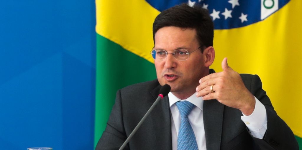 Governo confirma auxílio de R$ 400 sem detalhar fonte dos recursos