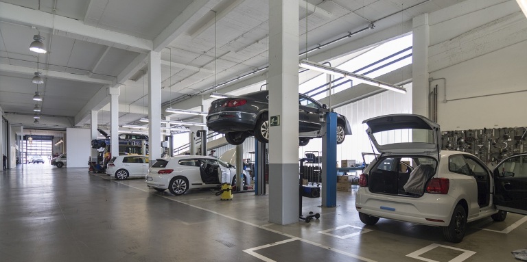 Entre os pequenos negócios, serviços se destacam em novembro