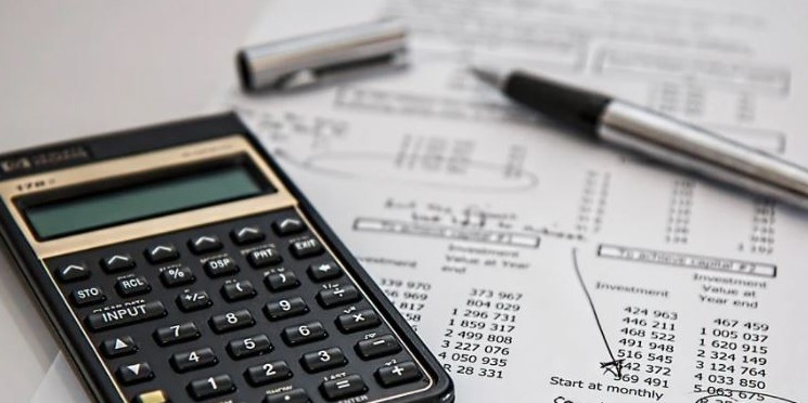 Quais indicadores financeiros devo acompanhar?