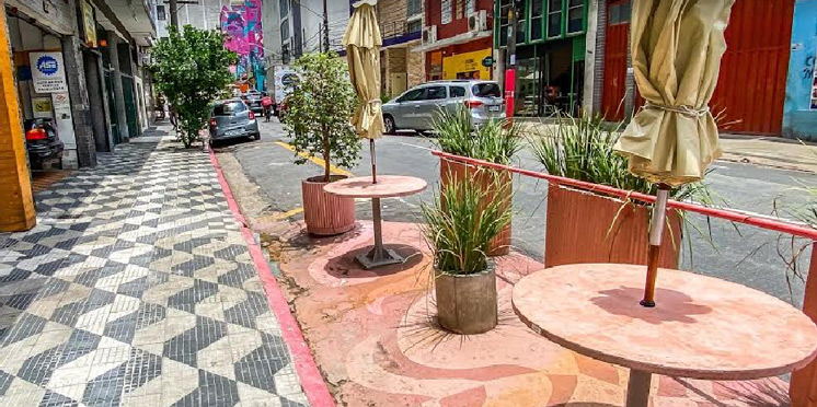 Projeto que autoriza bares a instalarem mesas em vias públicas é ampliado