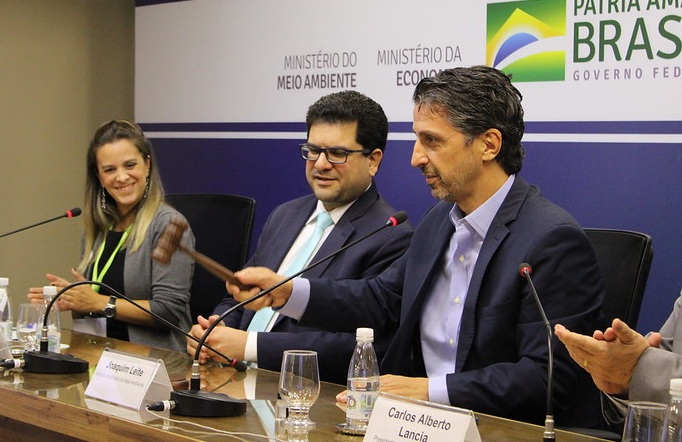 Primeiro leilão de resíduos rende R$ 550 mil a empresas que reciclam