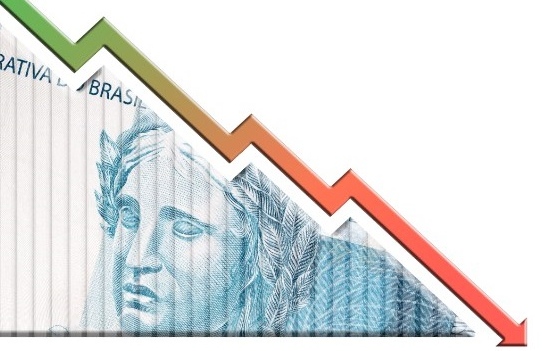 Riscos internos respondem por 90% da desvalorização do real